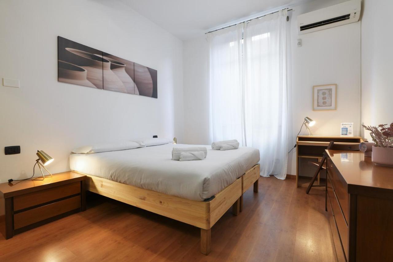 Ferienwohnung Primopiano - Pellegrino Rossi B Mailand Exterior foto