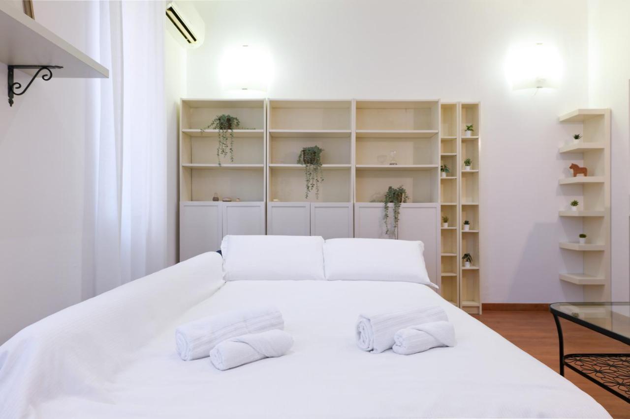 Ferienwohnung Primopiano - Pellegrino Rossi B Mailand Exterior foto